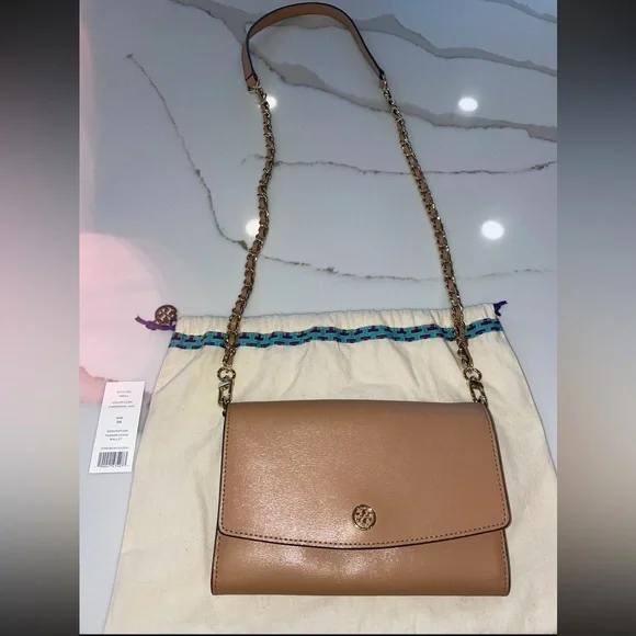 Tory Burch Robinson Chain Wallet - Picture 1 of 6